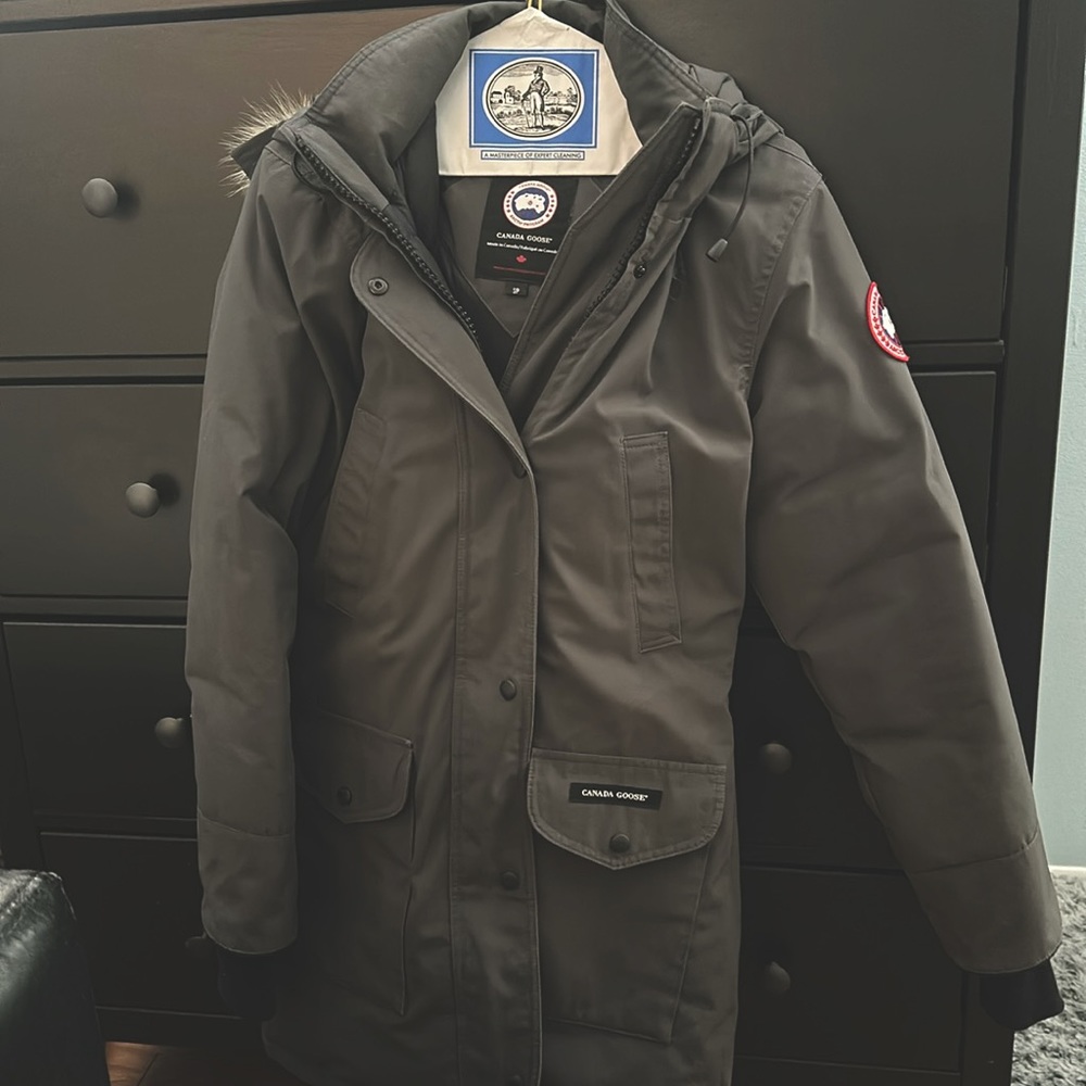 Canada Goose parka. Authentic. Graphite, women’s small. Great condition.